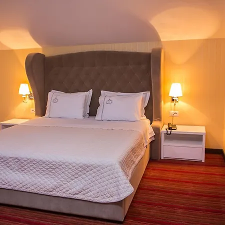 Santa Quaranta Premium