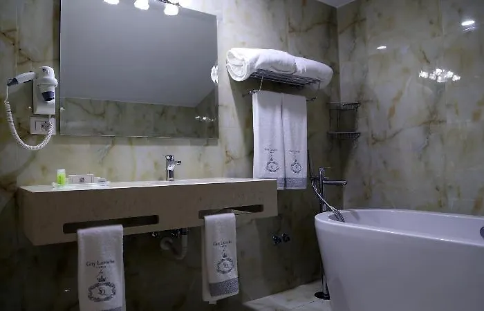 Santa Quaranta Premium Sarande